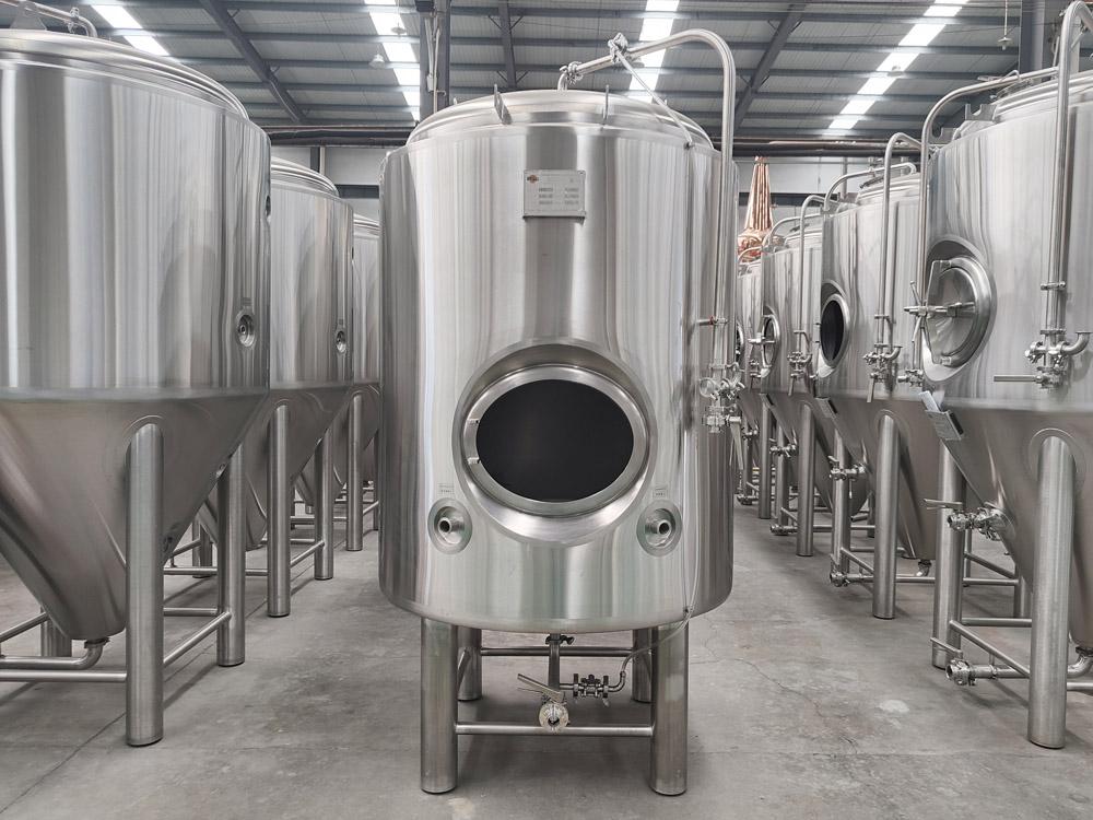 600L Single wall bright beer 